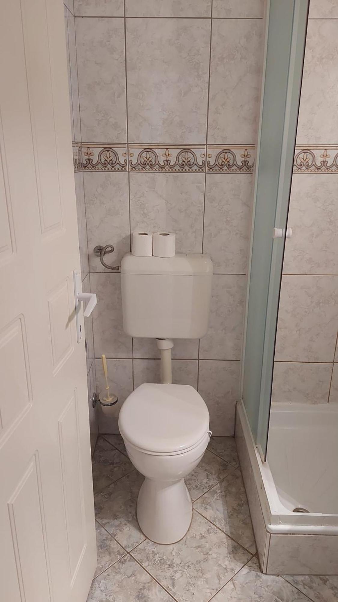 David Apartman Gyula Habitación foto