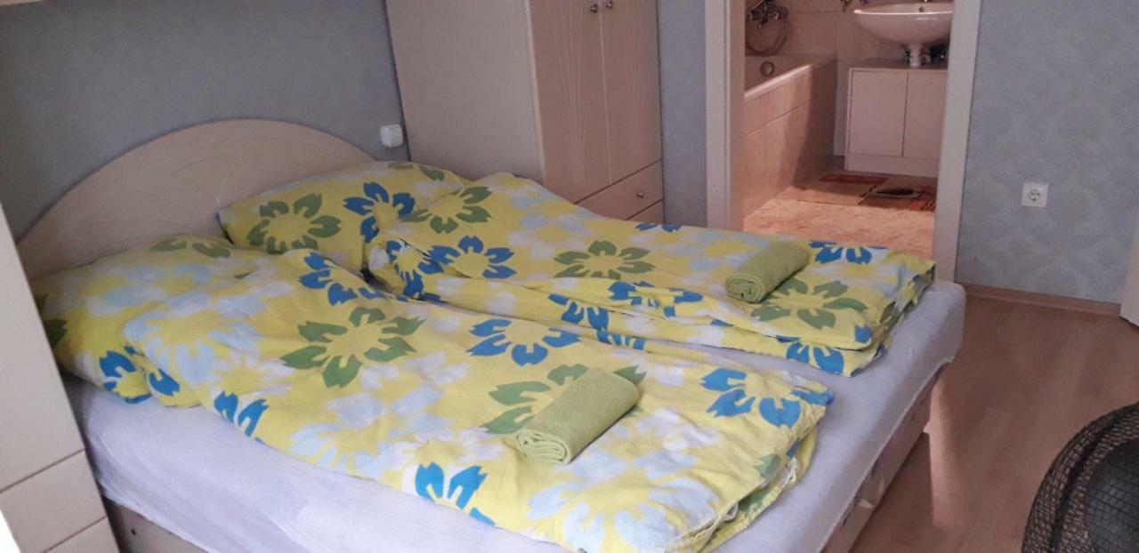 David Apartman Gyula Exterior foto